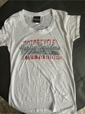 Harley-Davidson White Tee with Red and Blue Distressed Logo